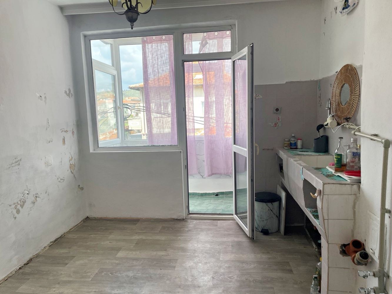 Detached part of a house with garden in Burgas – Banevo, spacious layout, functionality and excellent location near the mineral baths