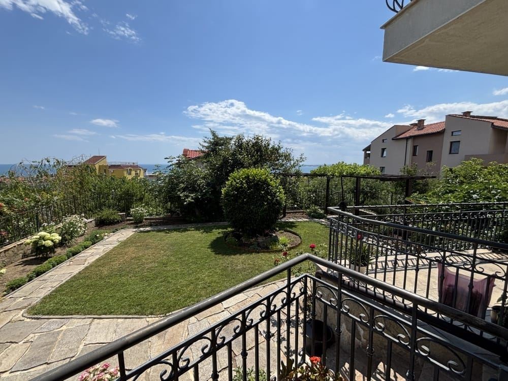 Detached House with Panoramic Sea View and Private Garden in Sveti Vlas
