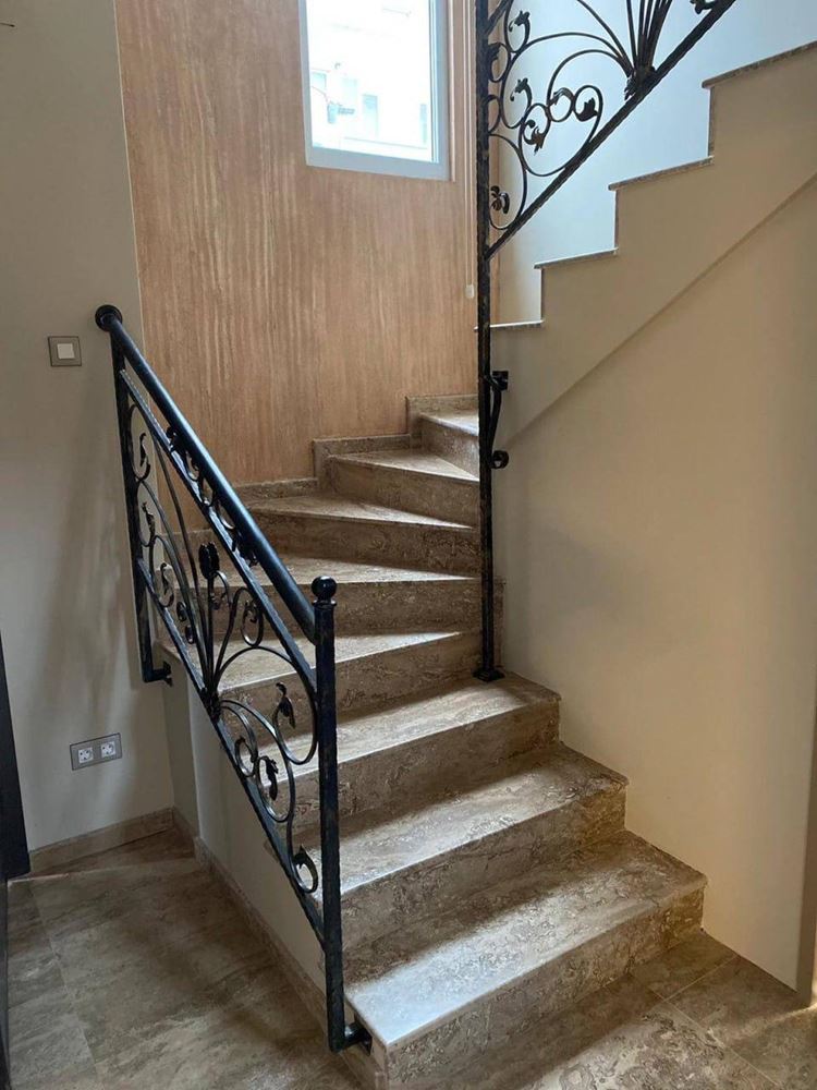 Modern House in the Center of Ravda – Luxurious Ready-to-Move-In Home with Excellent Location and Private Plot