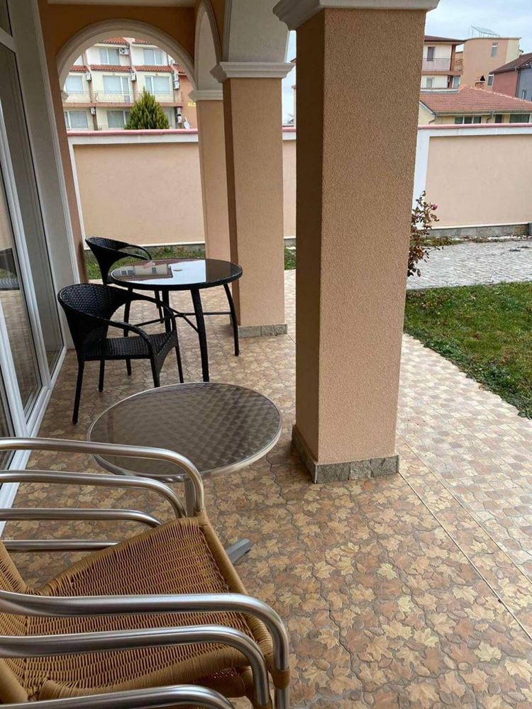Modern House in the Center of Ravda – Luxurious Ready-to-Move-In Home with Excellent Location and Private Plot
