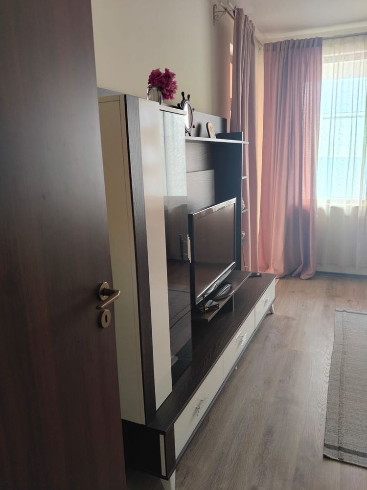 Spacious three-storey single-family house in the center of Ravda – comfort, prestige, and complete independence