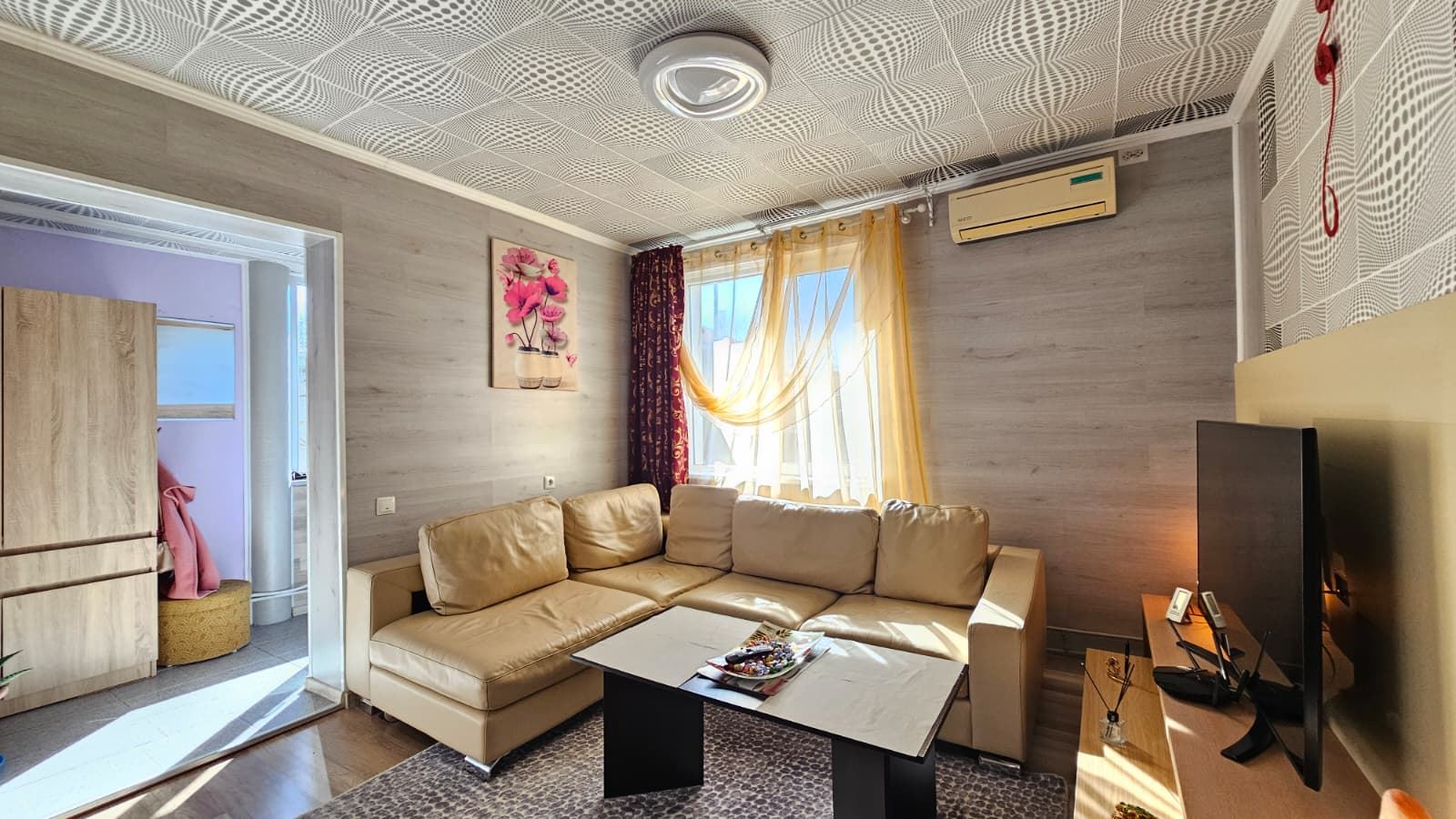 Excellent single-story house with pool and spacious yard in Dyulevo village