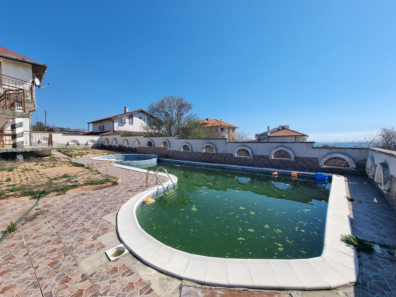 Luxury house with swimming pool and sea panorama in Sveti Vlas – only 1 km from the beach