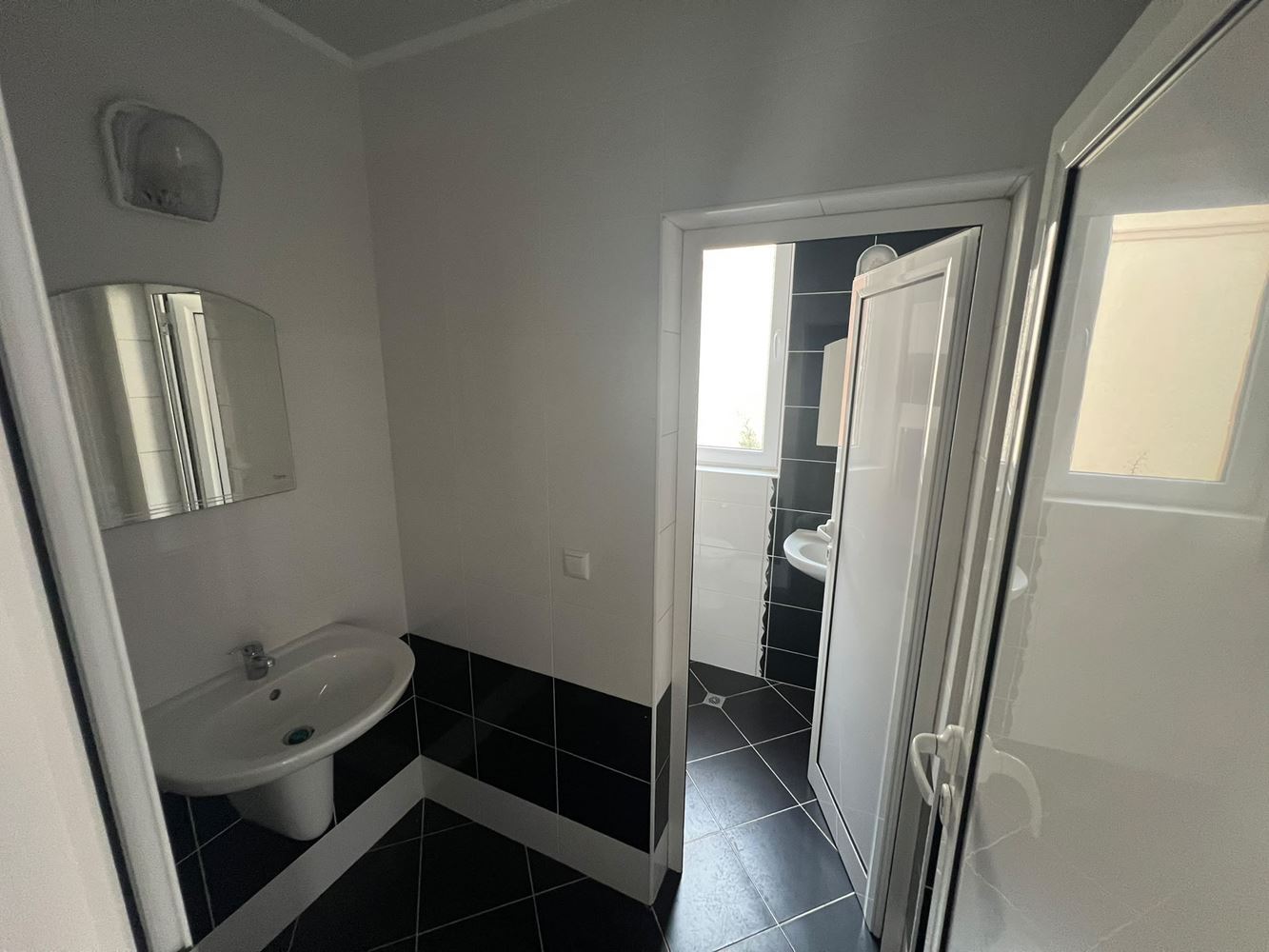 Detached Two-Storey House in Kabлeshkovo – Fully Furnished and Ready to Move In