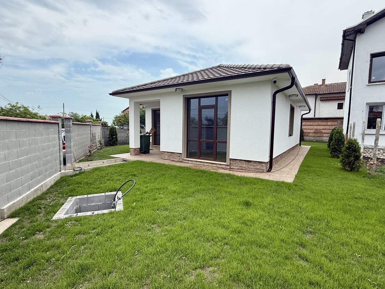 New Single-Storey House with Three Bedrooms and Private Garden – Comfort, Peace, and Quality near Sunny Beach