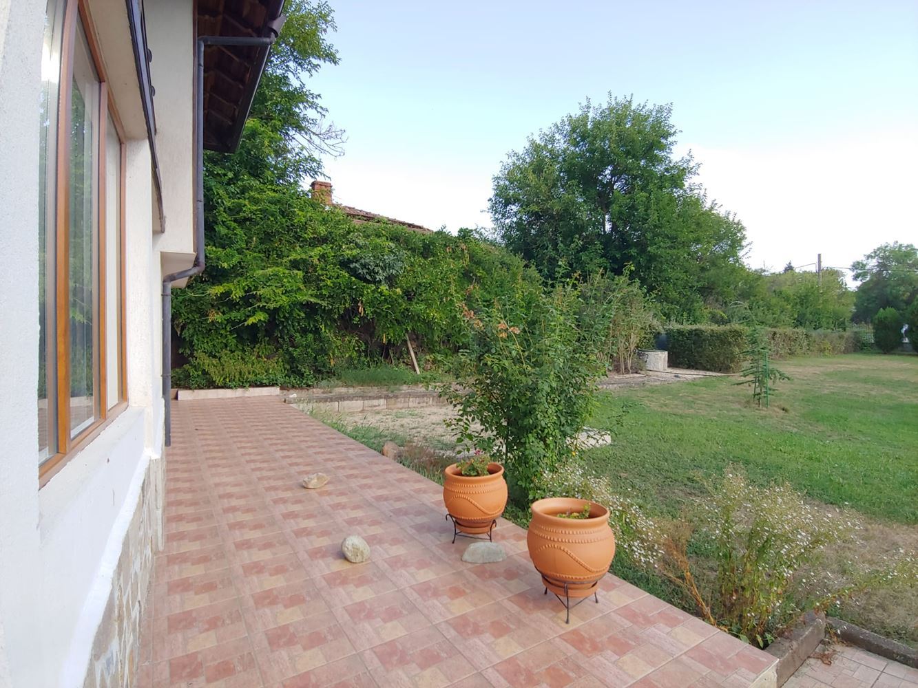 Spacious Two-Storey House with a Huge Garden, Fireplace, Sauna and Jacuzzi in Drachevo Village