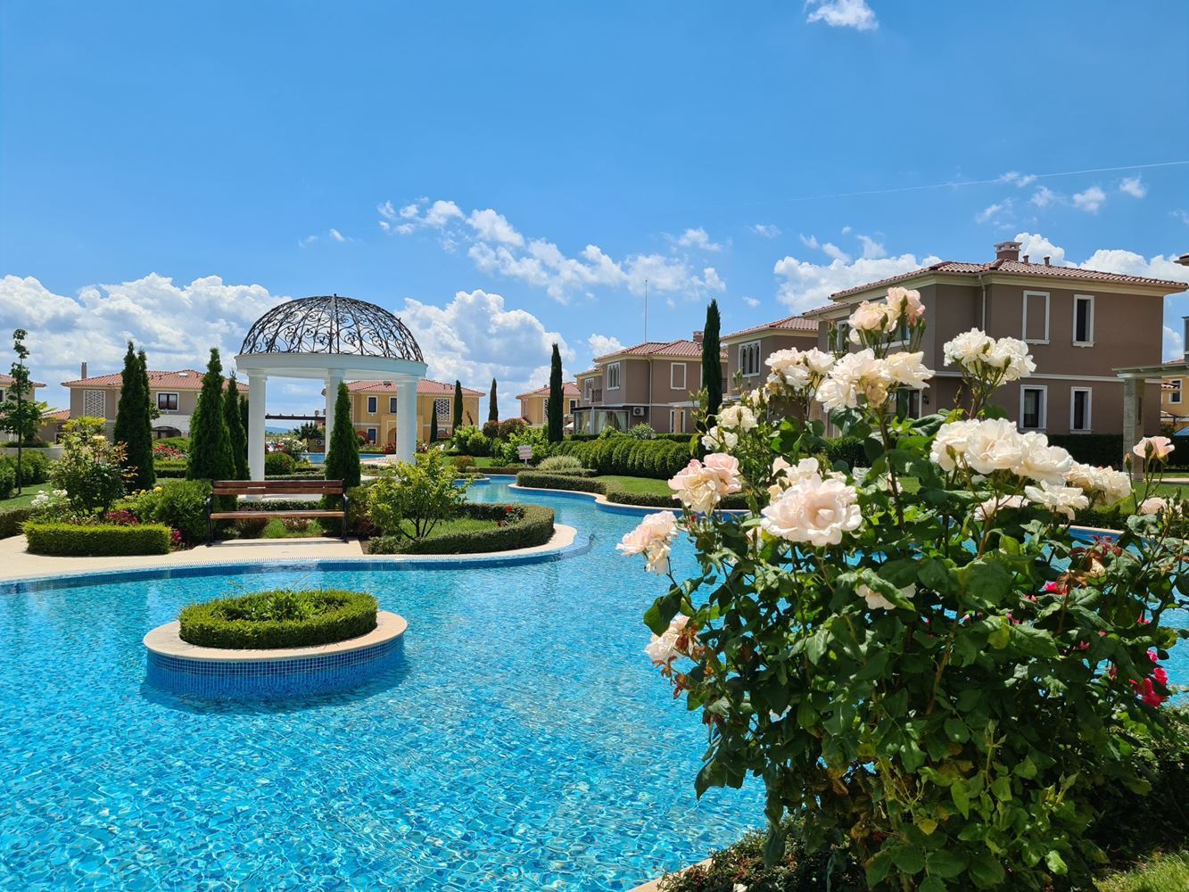 Exceptional two-storey house with three bedrooms and a spacious garden in a luxury gated complex between Sarafovo and Pomorie