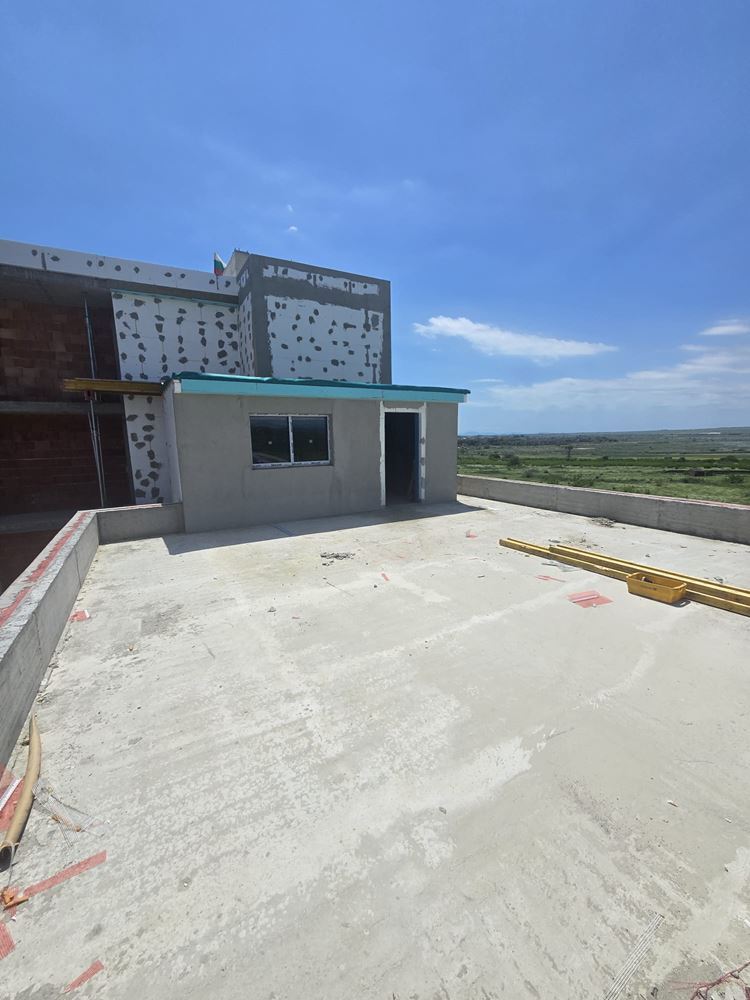 Luxury spacious house with panoramic terraces and a private garden in a modern complex near the sea