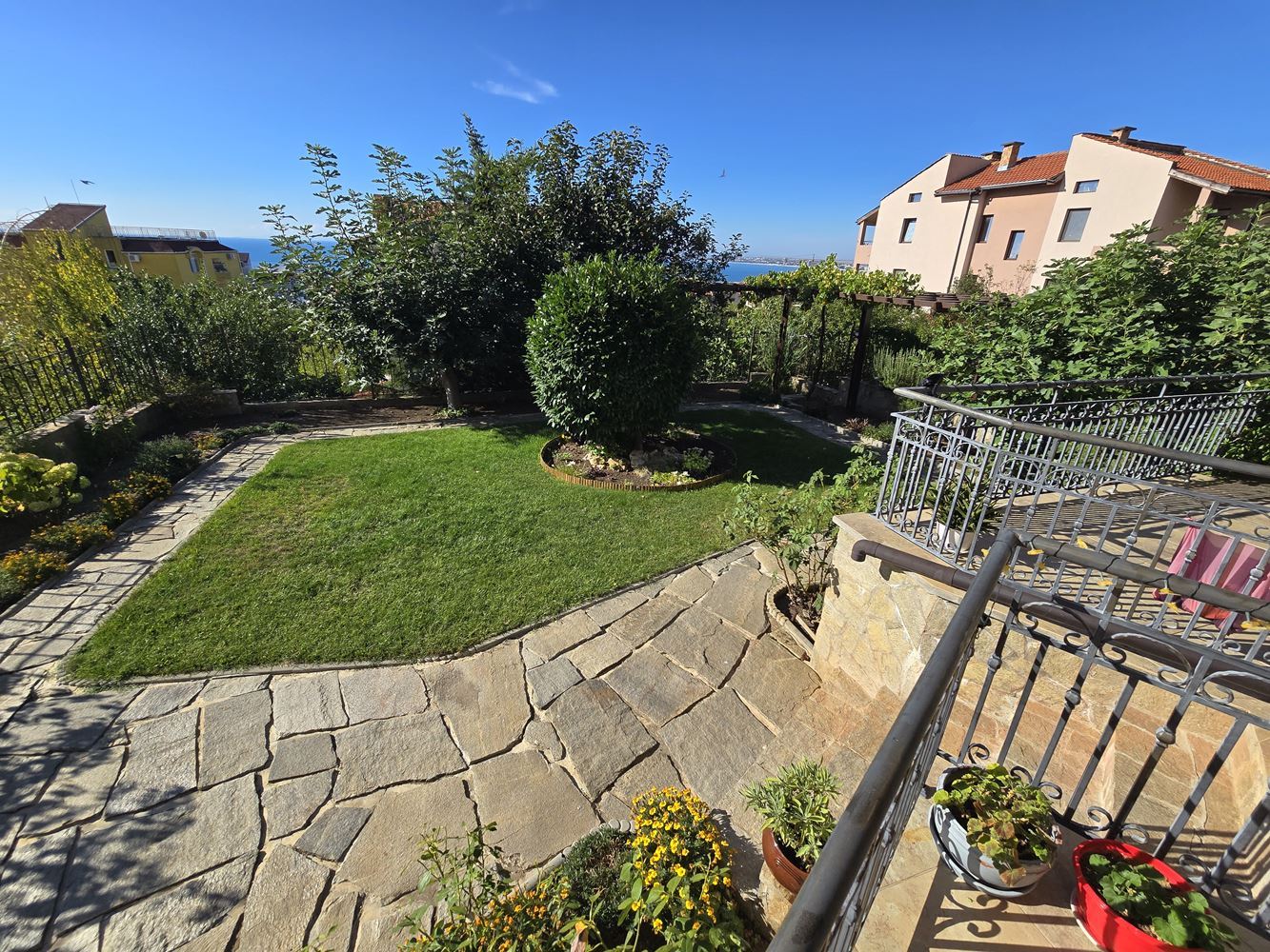 Detached House with Panoramic Sea View and Private Garden in Sveti Vlas