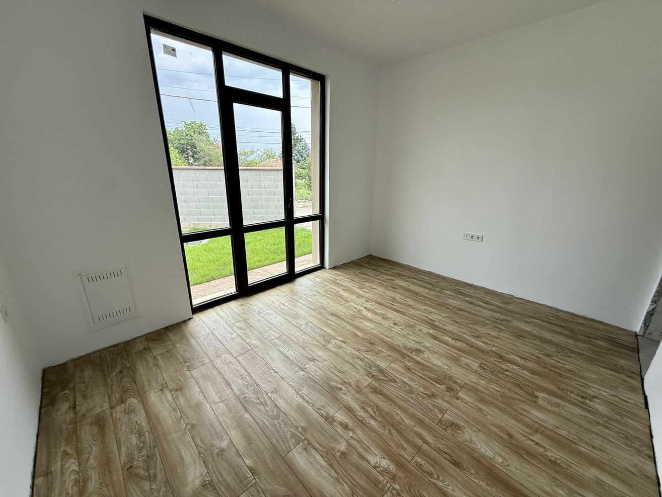 New Single-Storey House with Three Bedrooms and Private Garden – Comfort, Peace, and Quality near Sunny Beach