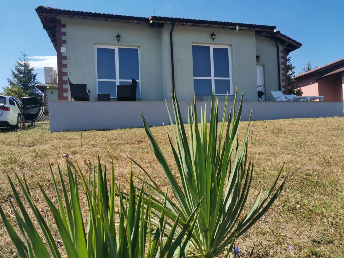 Spacious Single-Storey House with Panoramic Views in an Eco-Complex on the Balkan Mountains