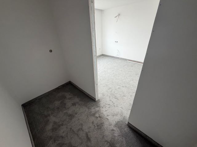 Three-storey terraced house in Banevo – modern construction, yard and two parking spaces