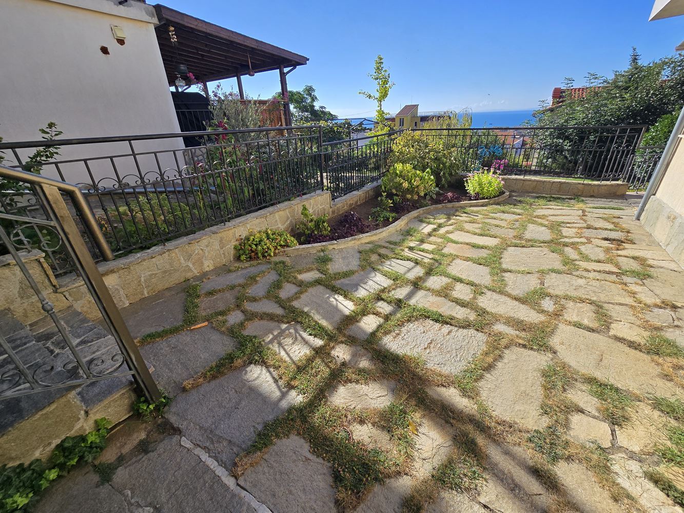 Detached House with Panoramic Sea View and Private Garden in Sveti Vlas