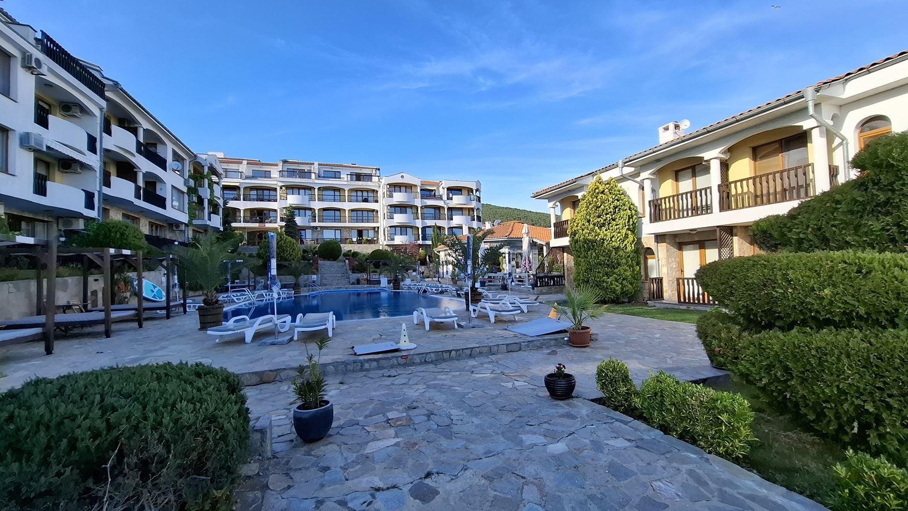 Luxury Three-Storey Townhouse 50 Meters from the Beach – Brand-New Home with Modern Interior and Complete Comfort