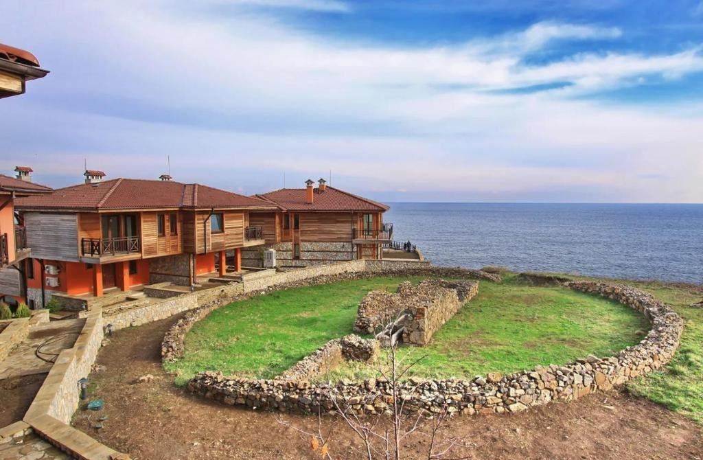 Elegant house with sea panorama in the prestigious Sozopolis complex in Sozopol – luxury, comfort, and investment on the first line