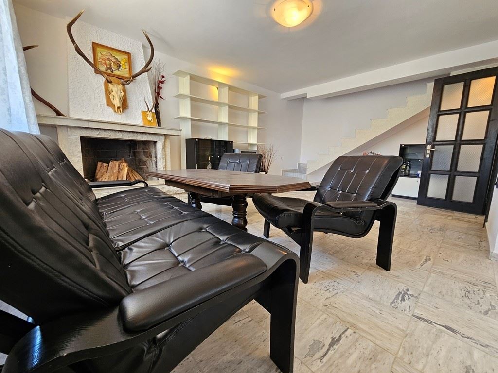 Spacious Detached House with Panoramic Views in Kosharitsa