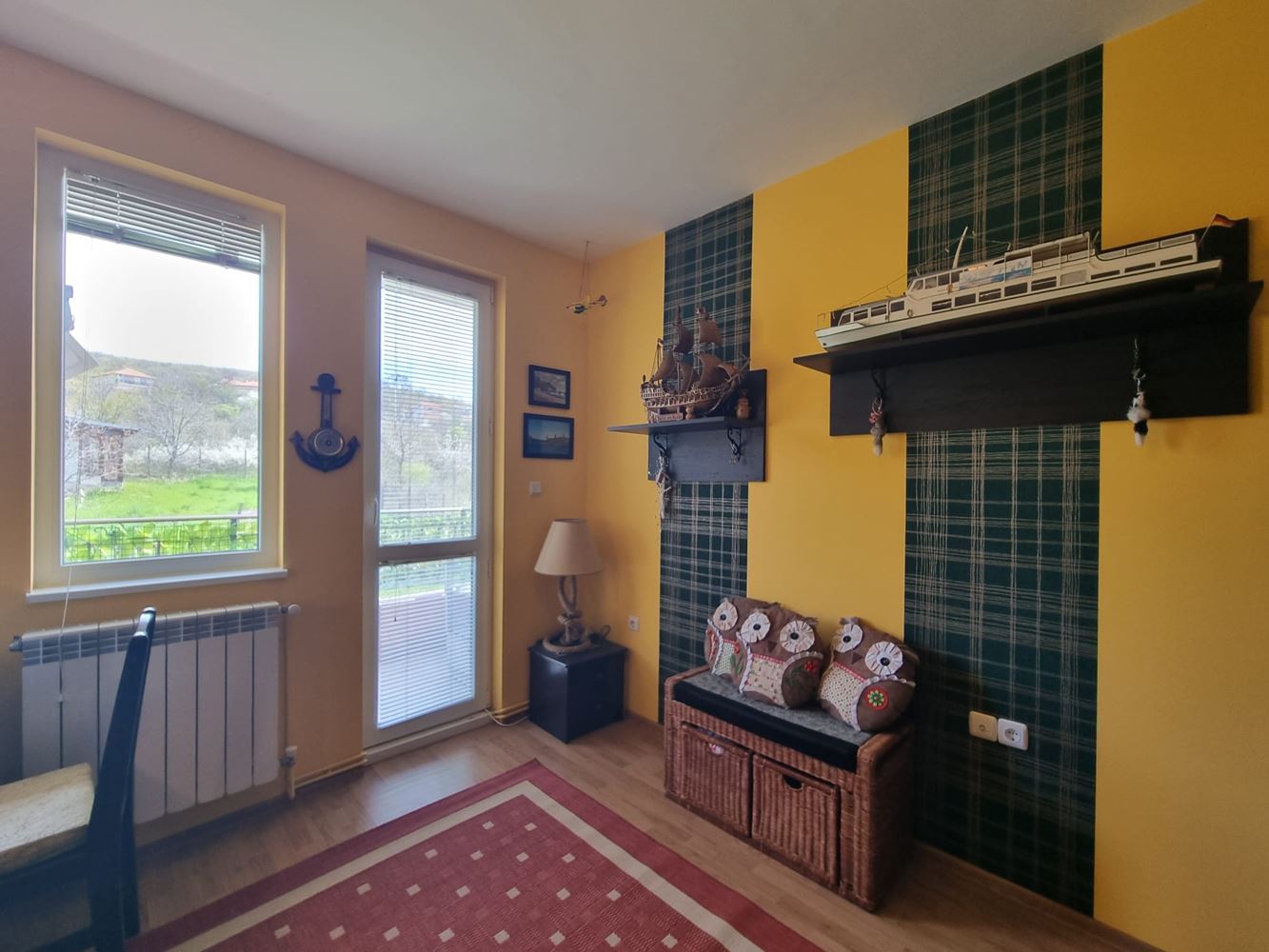 Beautiful two-storey house with yard, garage, and modern heating in Kosharitsa