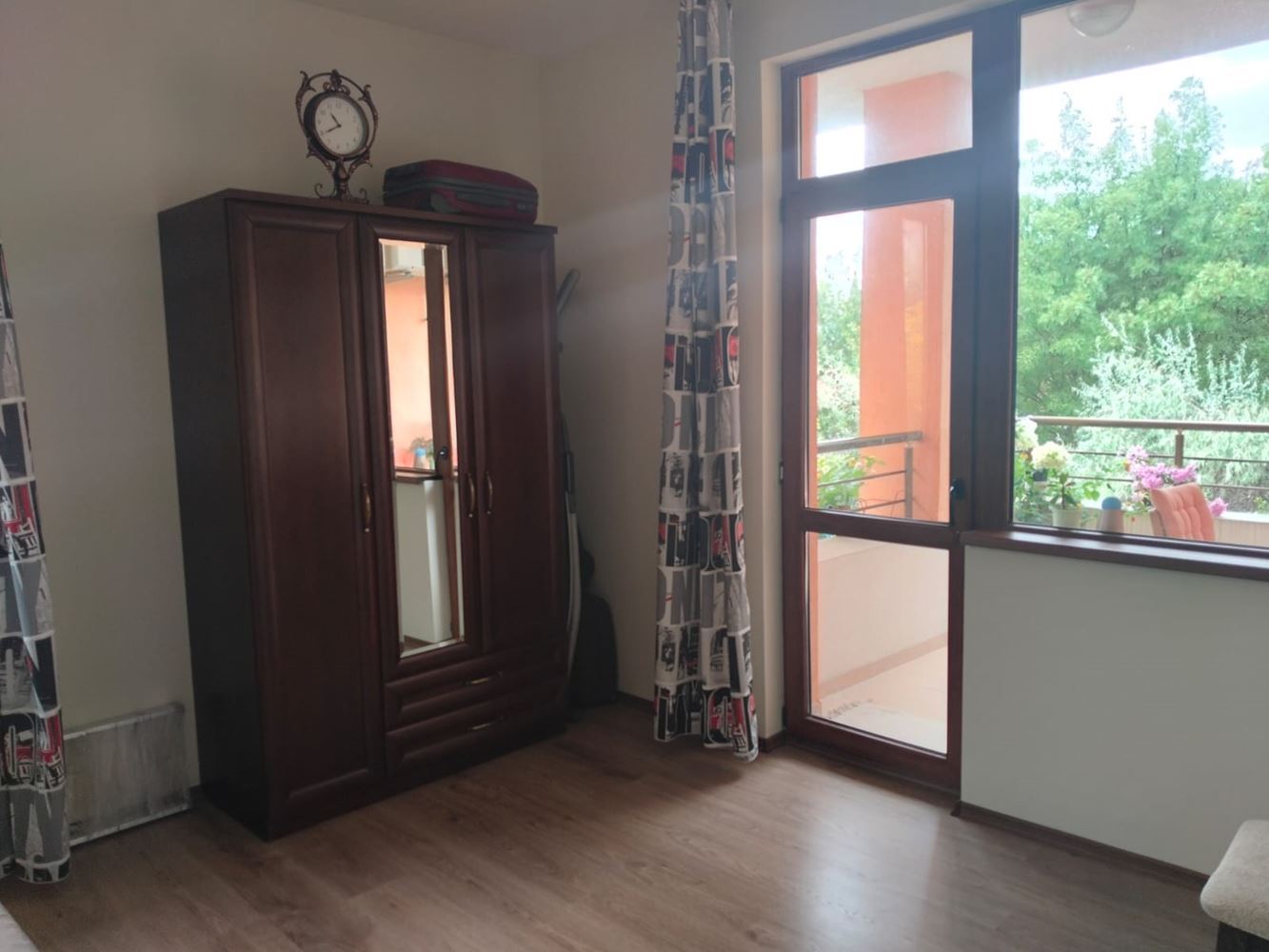 Spacious three-storey single-family house in the center of Ravda – comfort, prestige, and complete independence