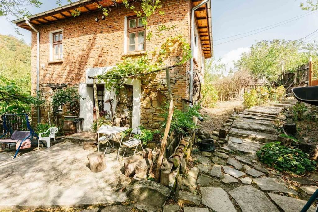 Unique authentic Strandzha guest house in the village of Kosti – the heart of the Strandzha Mountain