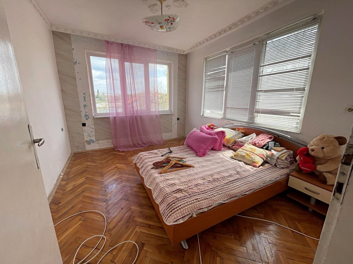 Detached part of a house with garden in Burgas – Banevo, spacious layout, functionality and excellent location near the mineral baths
