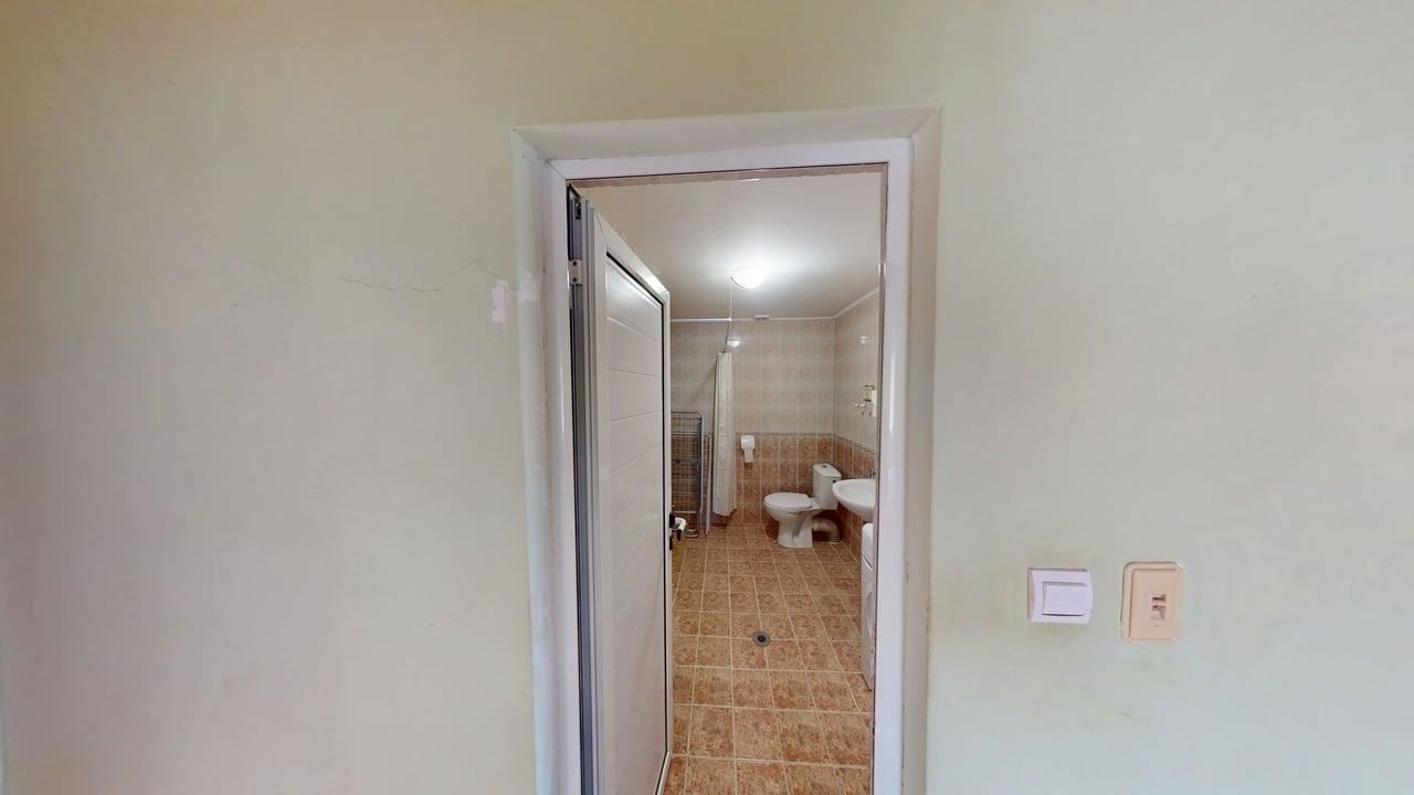 Two-storey house in Poroy village – peace, space and comfort near the sea