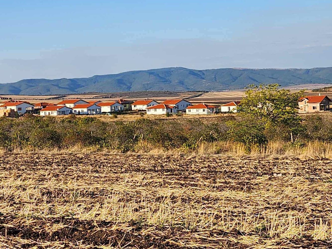 New One-Storey House with Yard in Kableshkovo – No Maintenance Fee