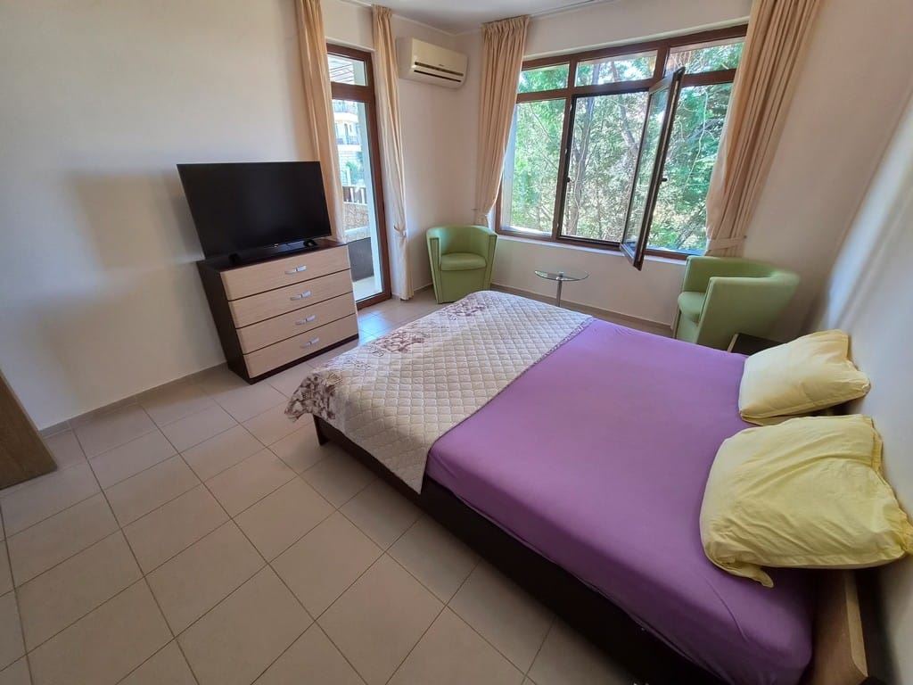 Spacious townhouse in a boutique gated complex – fully furnished, close to the sea and with low running costs