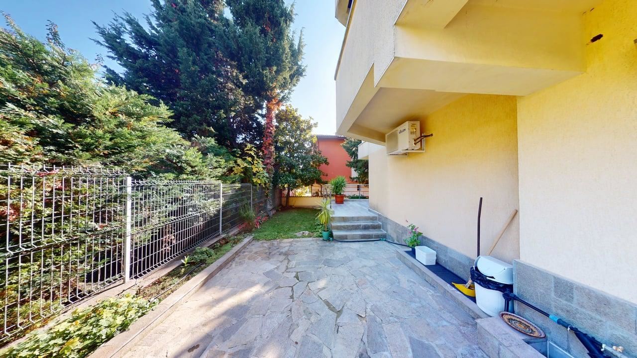 Panoramic Four-Storey House with 8 Bedrooms and Sea View in Sunny Beach – No Maintenance Fee