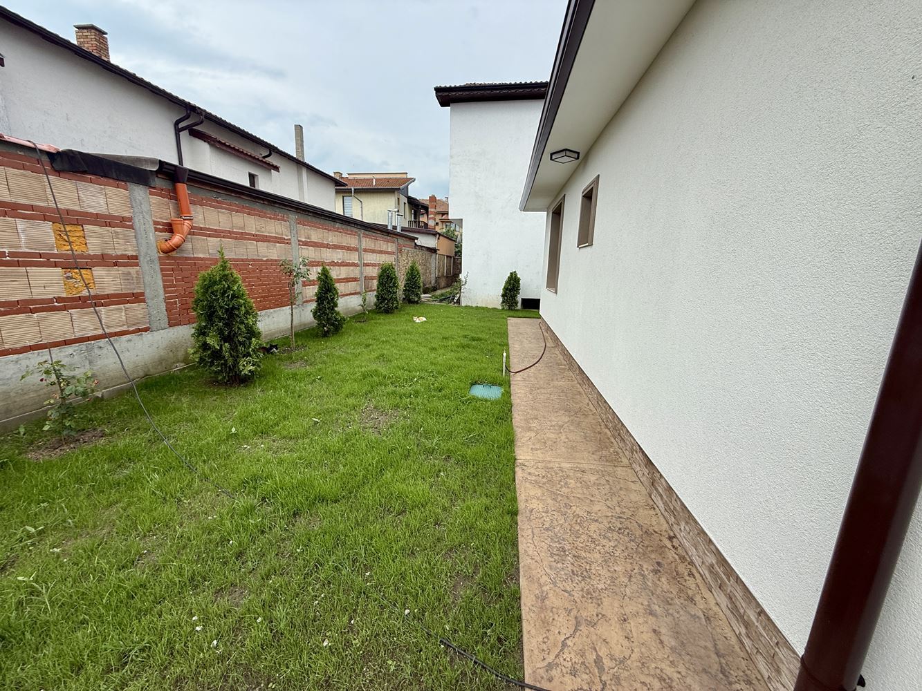 New Single-Storey House with Three Bedrooms and Private Garden – Comfort, Peace, and Quality near Sunny Beach