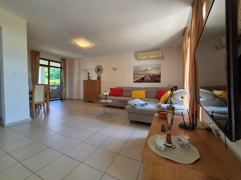 Spacious townhouse in a boutique gated complex – fully furnished, close to the sea and with low running costs