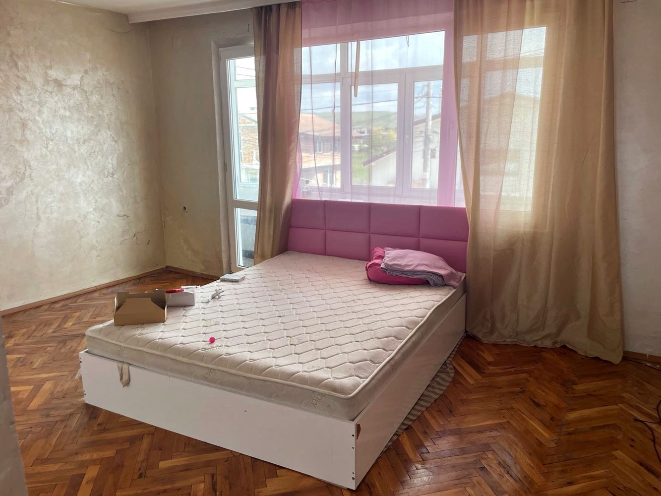 Detached part of a house with garden in Burgas – Banevo, spacious layout, functionality and excellent location near the mineral baths