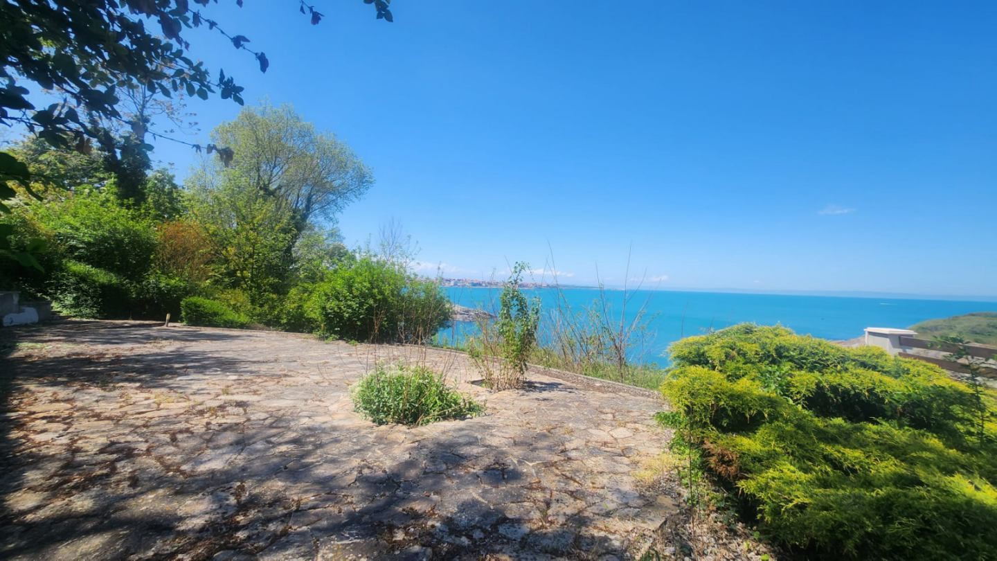 Stunning Three-Storey House on the First Sea Line in Sozopol with Panoramic Views of Paradise Bay