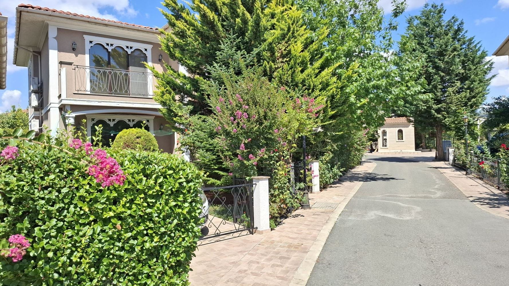 Luxury two-storey house in a prestigious complex in Pomorie
