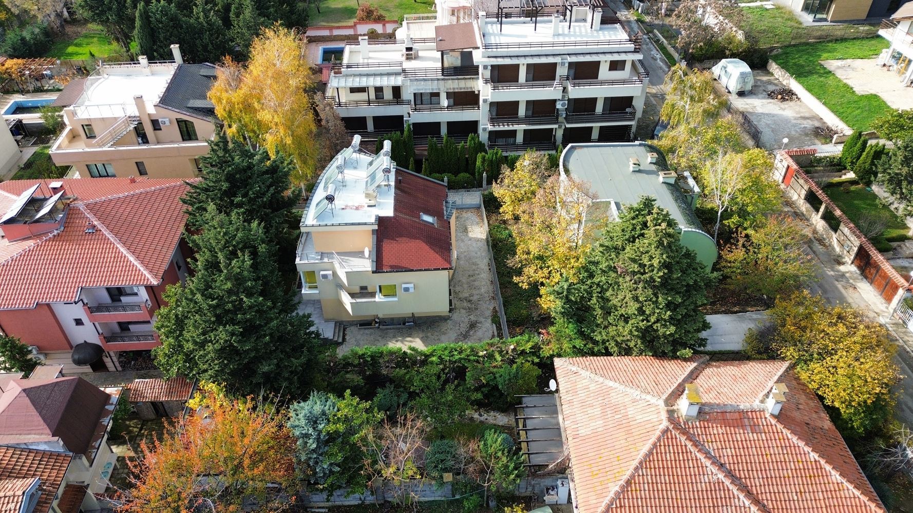 Panoramic Four-Storey House with 8 Bedrooms and Sea View in Sunny Beach – No Maintenance Fee