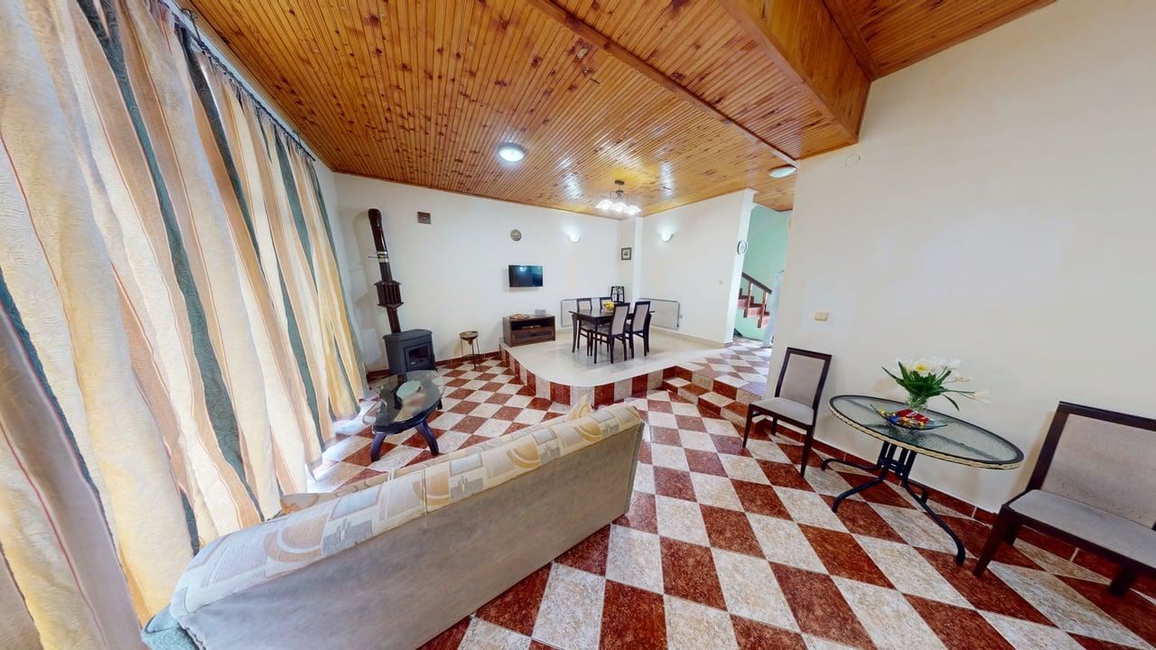 Two-storey house in Poroy village – peace, space and comfort near the sea