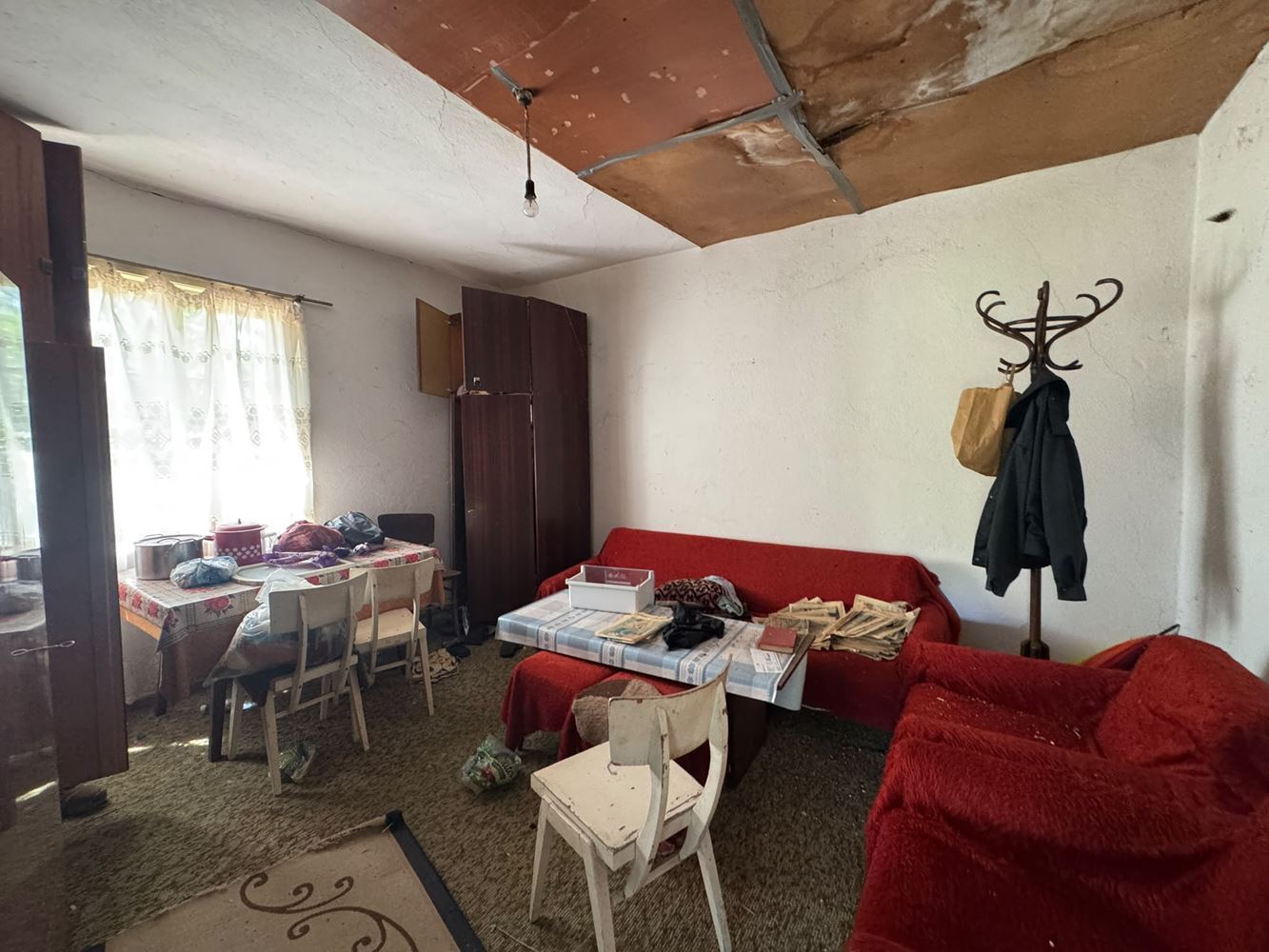 One-Storey House with Large Yard and Garage in Smolnik Village, Burgas Region – Peace and Opportunity for a New Home