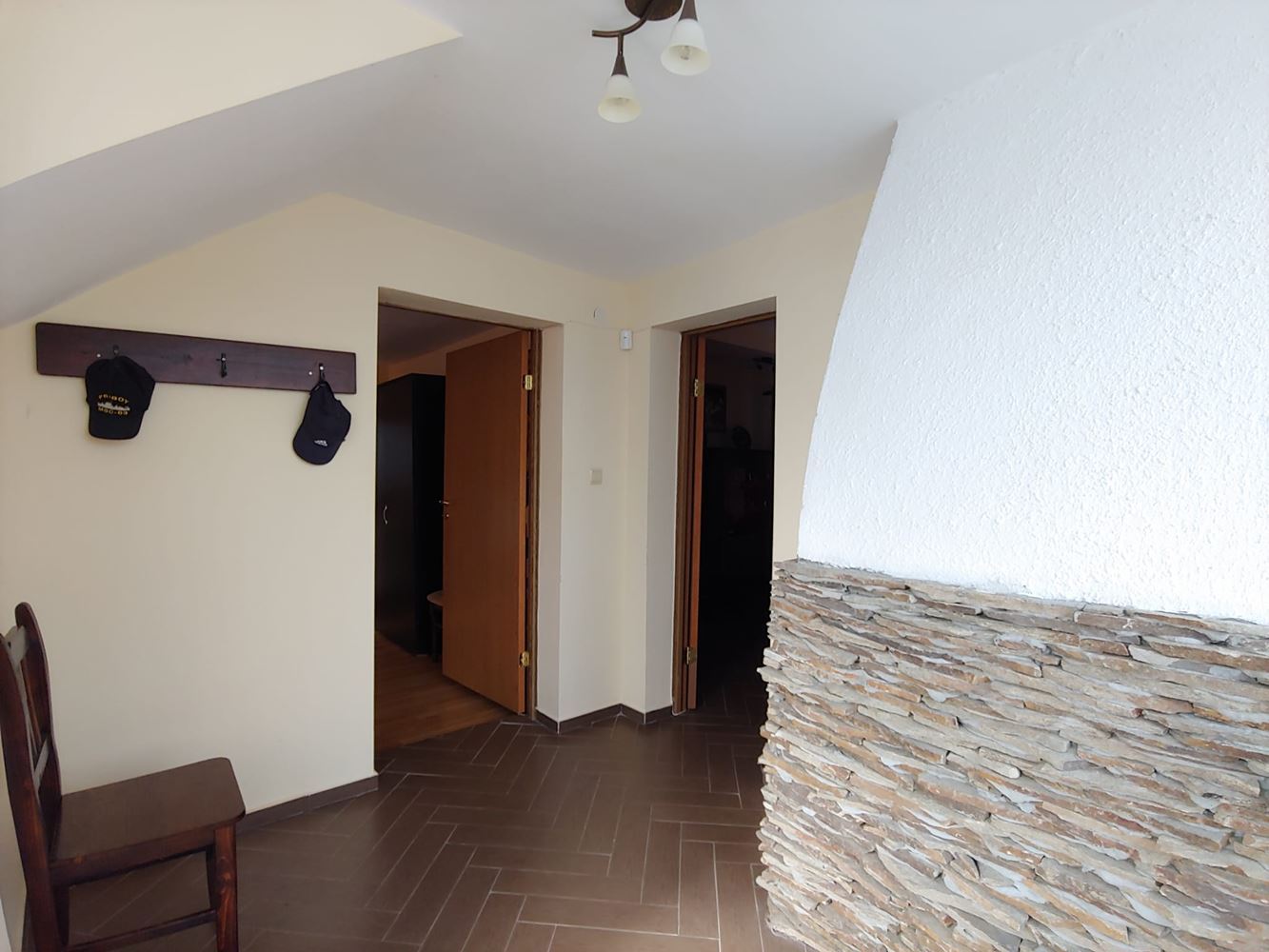 Spacious Two-Storey House with a Huge Garden, Fireplace, Sauna and Jacuzzi in Drachevo Village