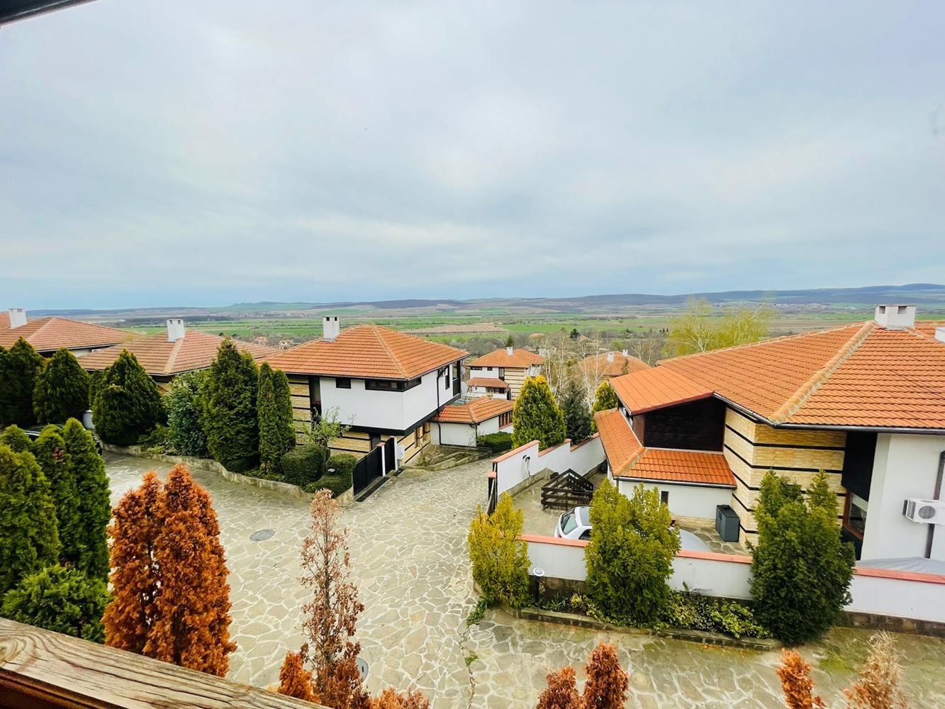 Two-storey house with a car as a gift in a secure complex in Goritsa