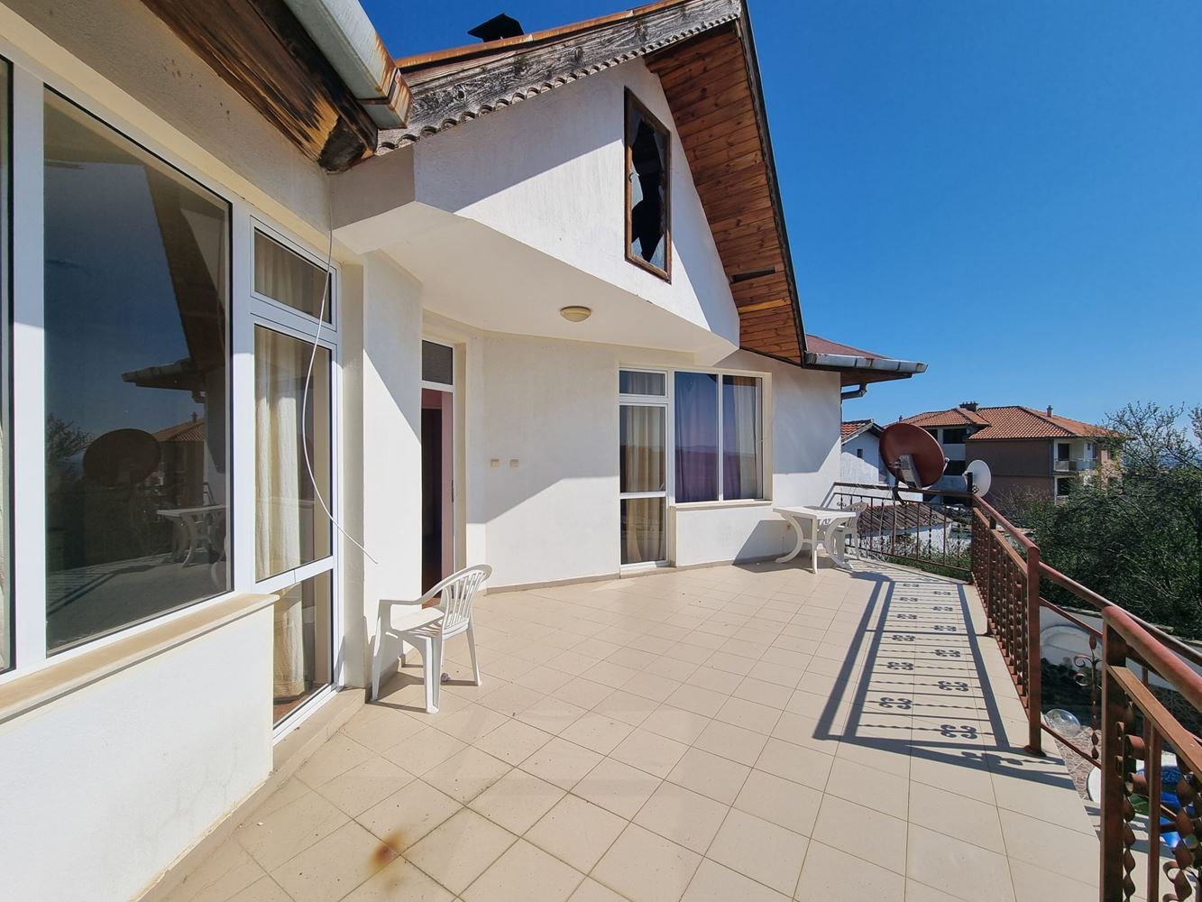 Luxury house with swimming pool and sea panorama in Sveti Vlas – only 1 km from the beach