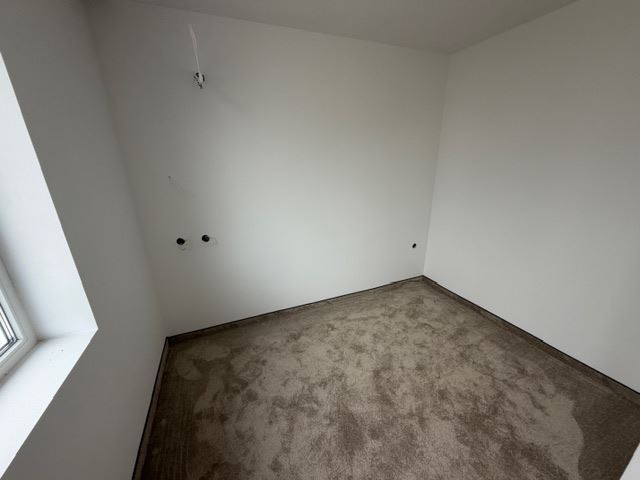 Three-storey terraced house in Banevo – modern construction, yard and two parking spaces