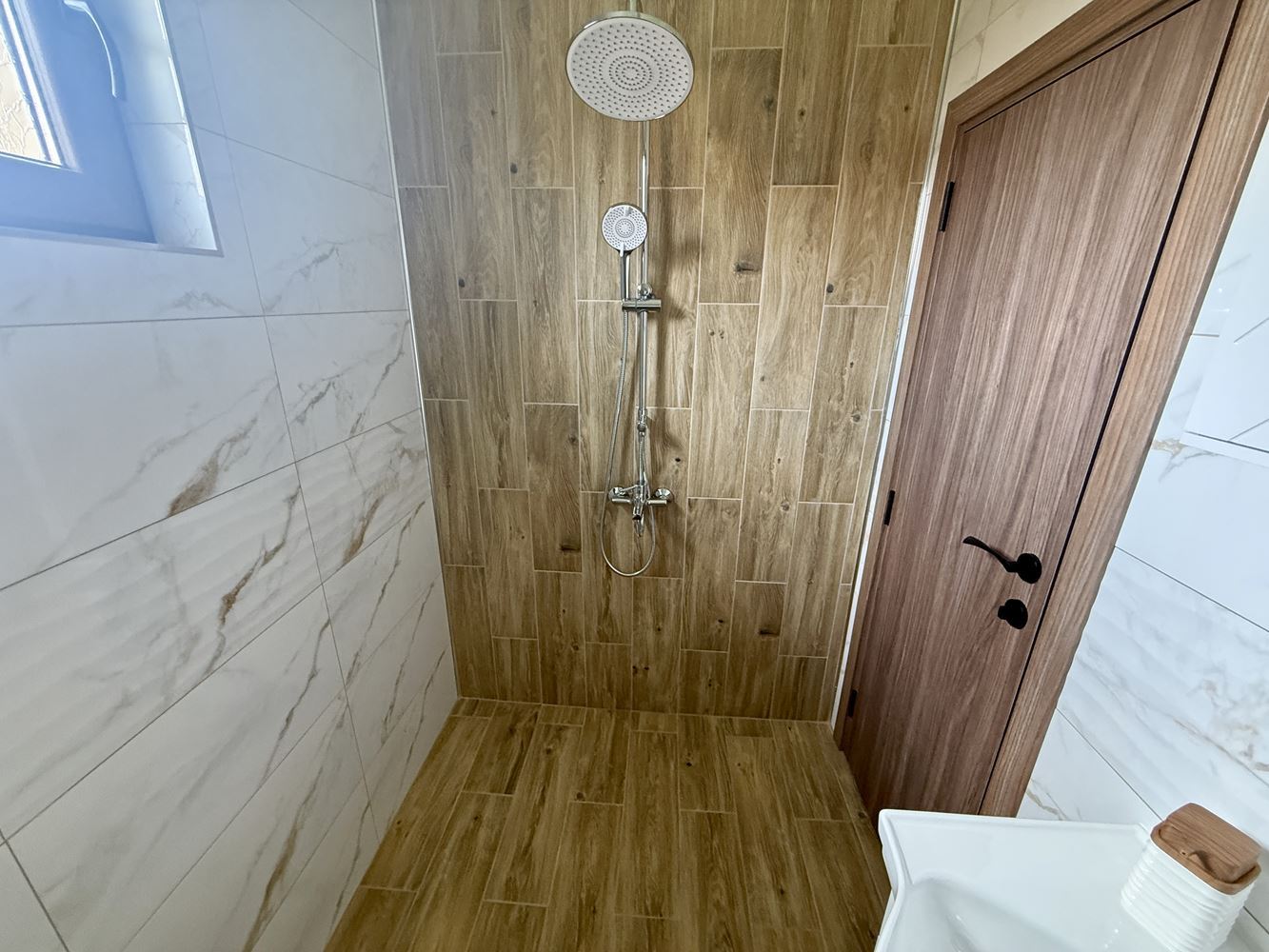 New Single-Storey House with Three Bedrooms and Private Garden – Comfort, Peace, and Quality near Sunny Beach