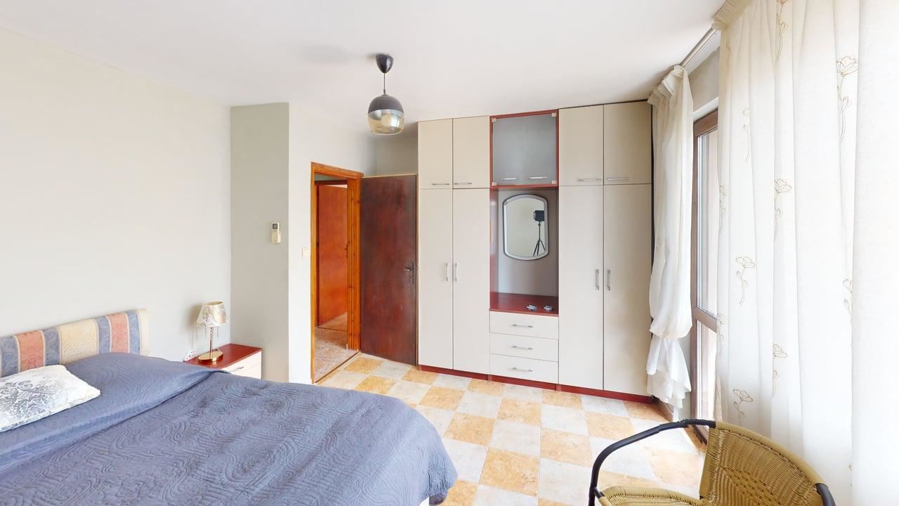 Two-storey house in Poroy village – peace, space and comfort near the sea