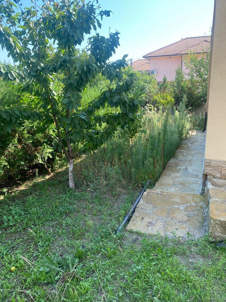 Detached Two-Storey House in Kabлeshkovo – Fully Furnished and Ready to Move In