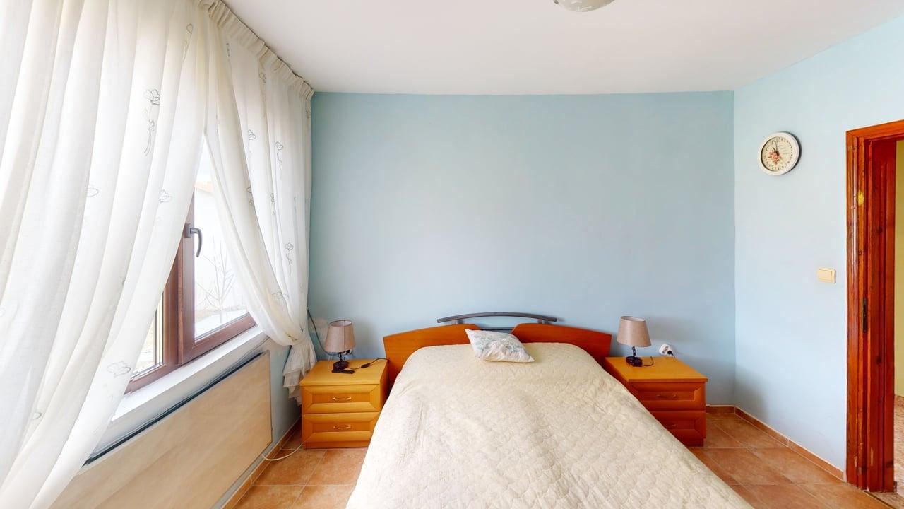 Two-storey house in Poroy village – peace, space and comfort near the sea