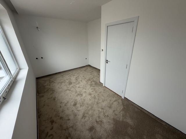 Three-storey terraced house in Banevo – modern construction, yard and two parking spaces