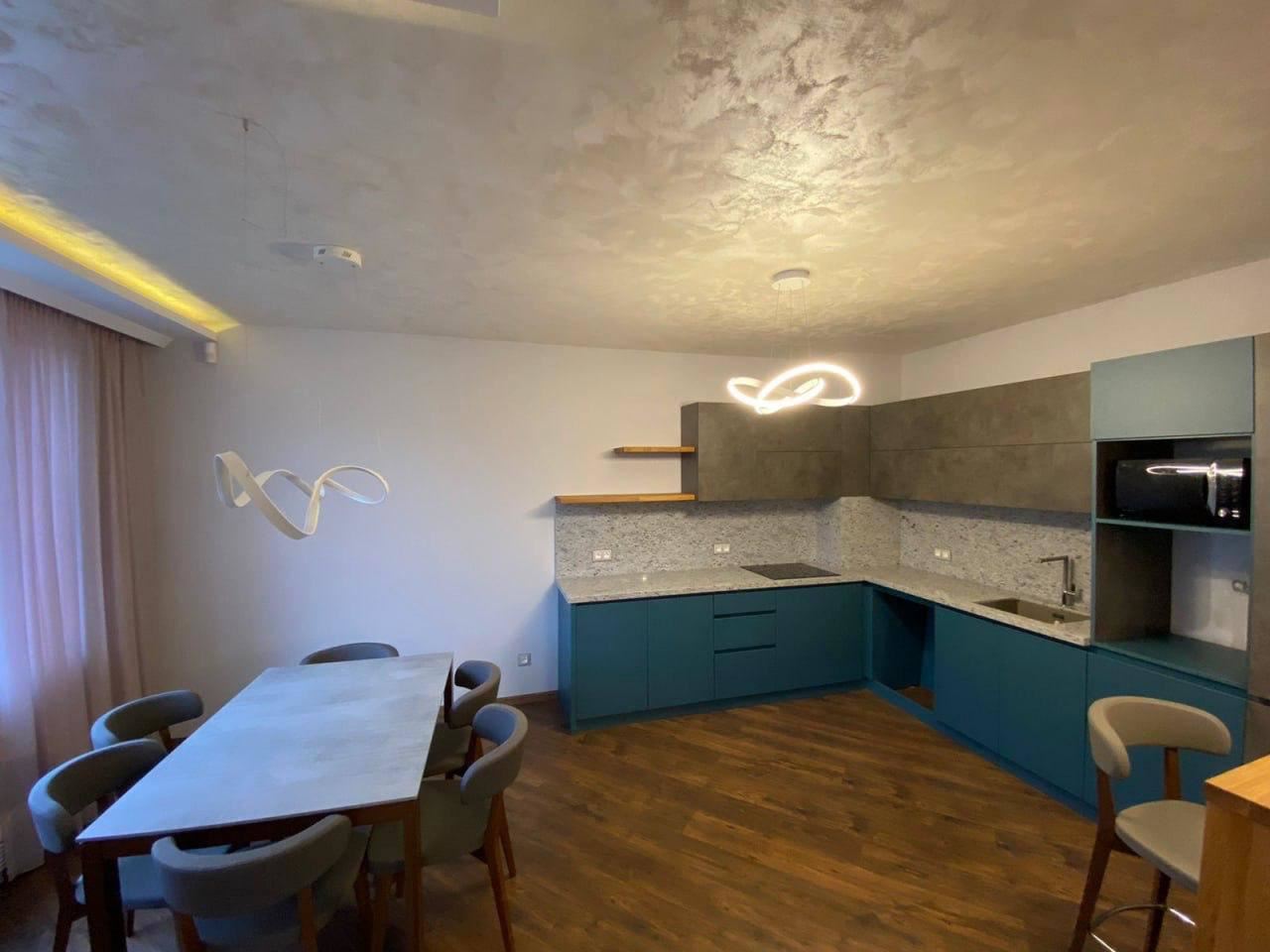 Modern House in the Center of Ravda – Luxurious Ready-to-Move-In Home with Excellent Location and Private Plot