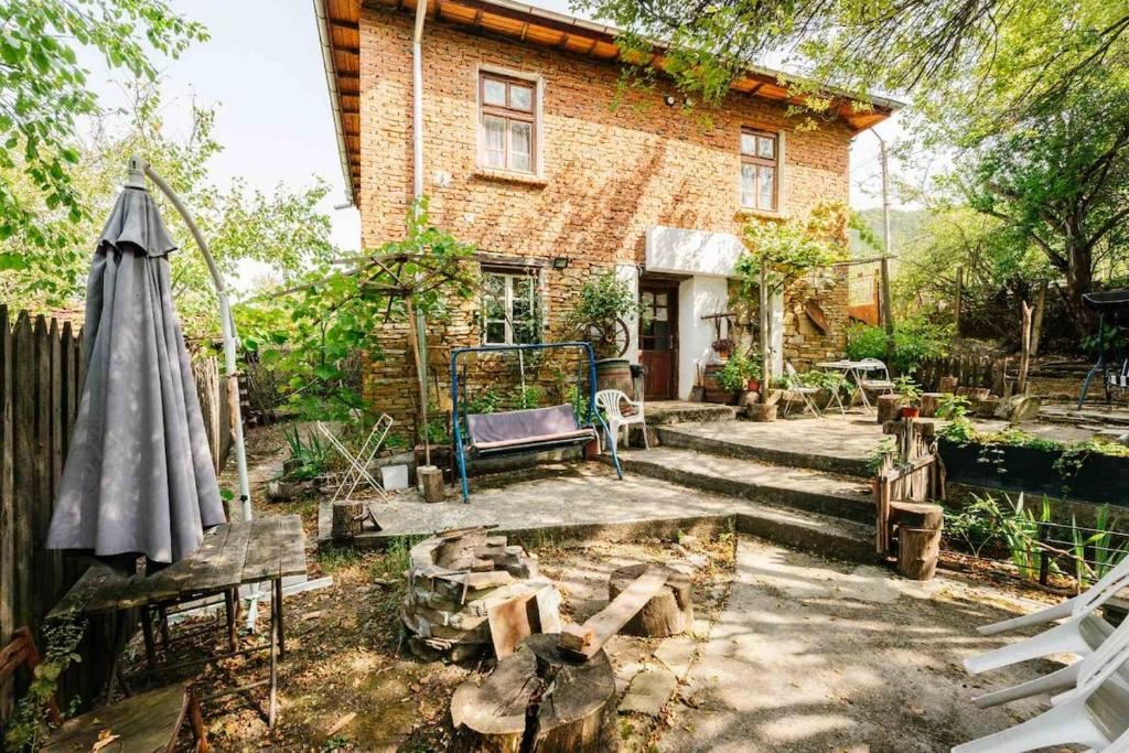 Unique authentic Strandzha guest house in the village of Kosti – the heart of the Strandzha Mountain