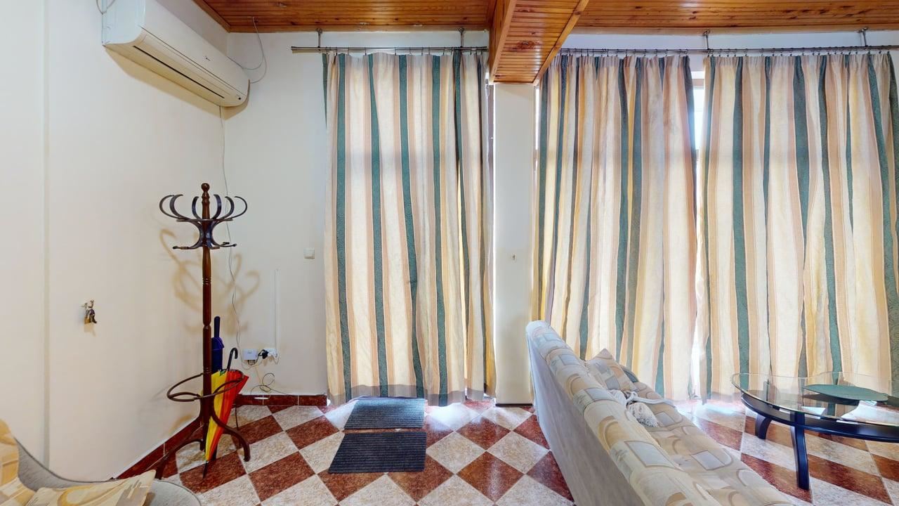 Two-storey house in Poroy village – peace, space and comfort near the sea