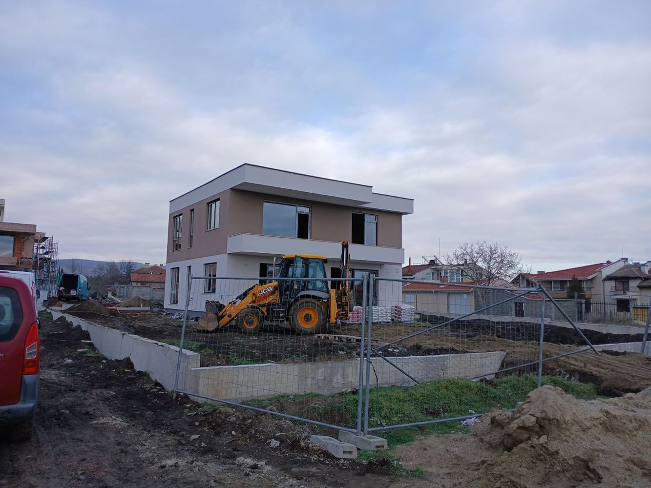 Modern House with Five Rooms and a 400 m² Yard, Three Bedrooms and No Maintenance Fee in Vetren, Burgas