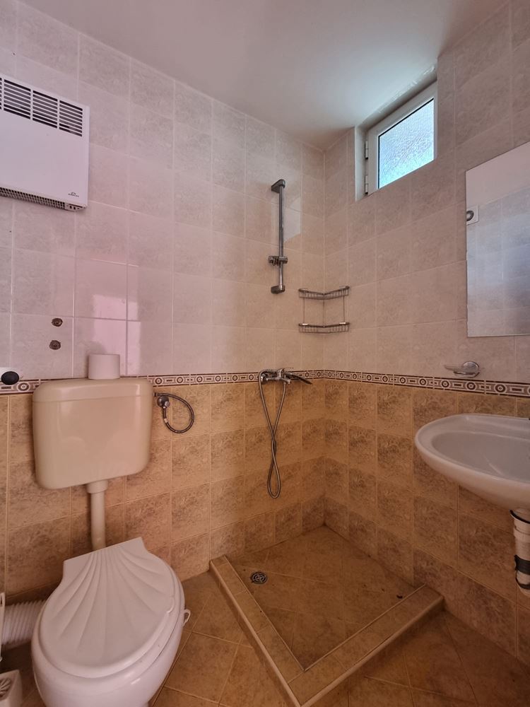 Luxury house with swimming pool and sea panorama in Sveti Vlas – only 1 km from the beach
